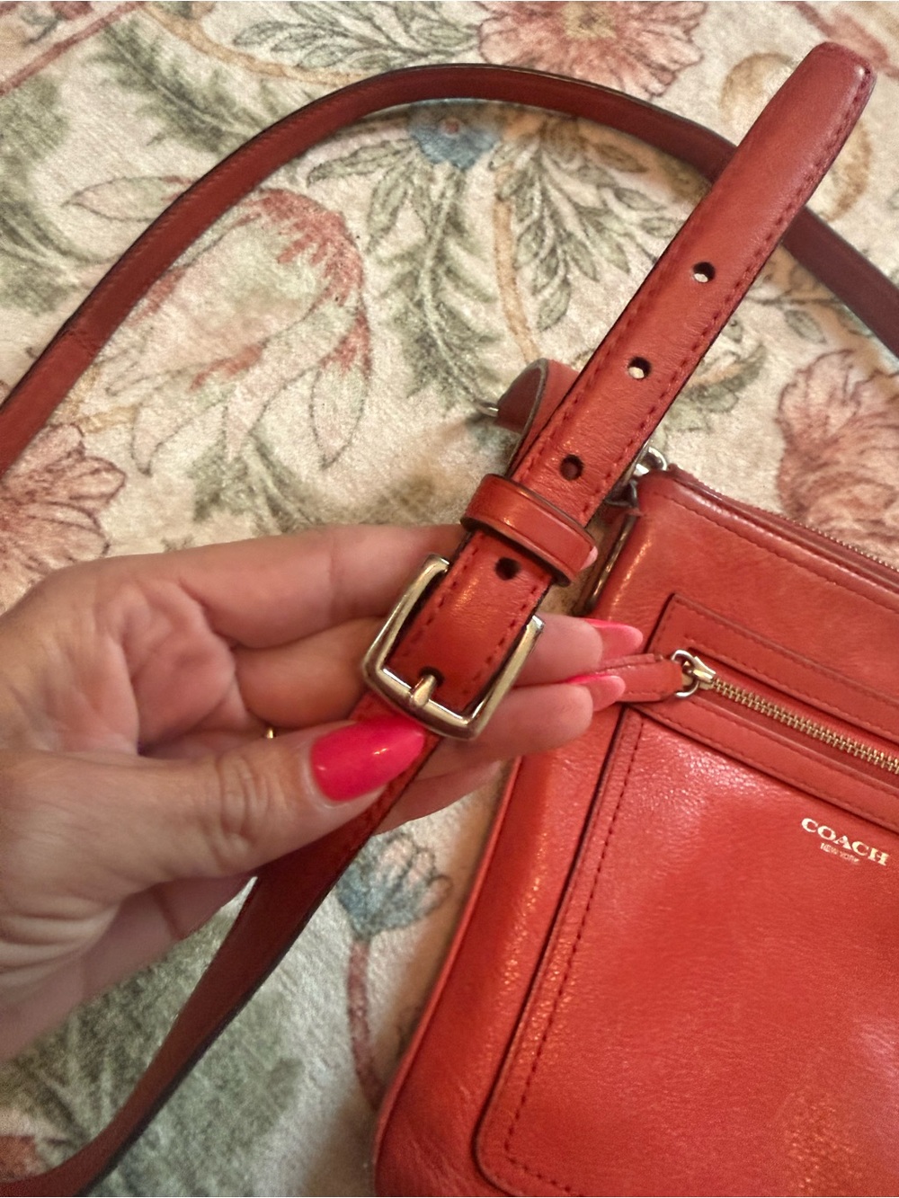 Coach Red Leather Crossbody Bag with Front Zip Pocket - Picture 2 of 11
